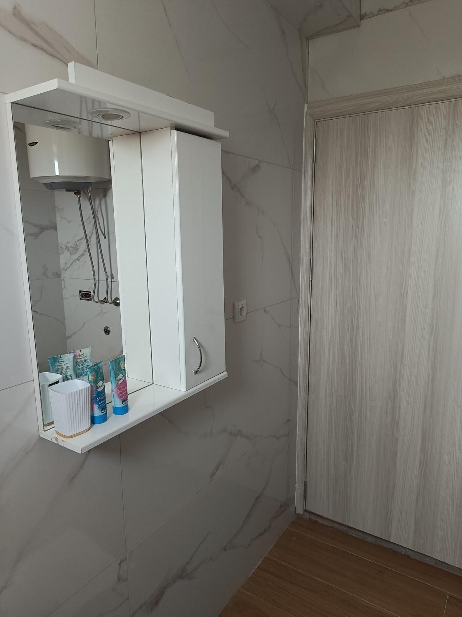 Matija Airport Apartment Mitrovici  Exteriör bild